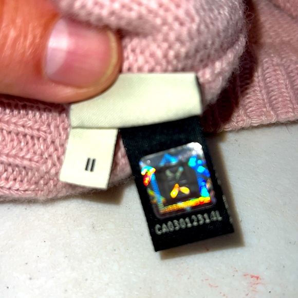 FENDI PINK BEANIE HAT - Picture 7 of 7